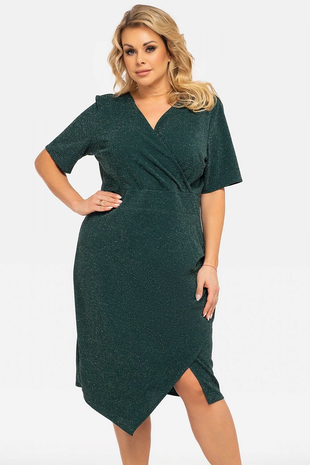 Plus size dress model 190939